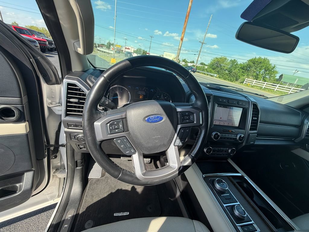 Used 2019 Ford Expedition Platinum image 11