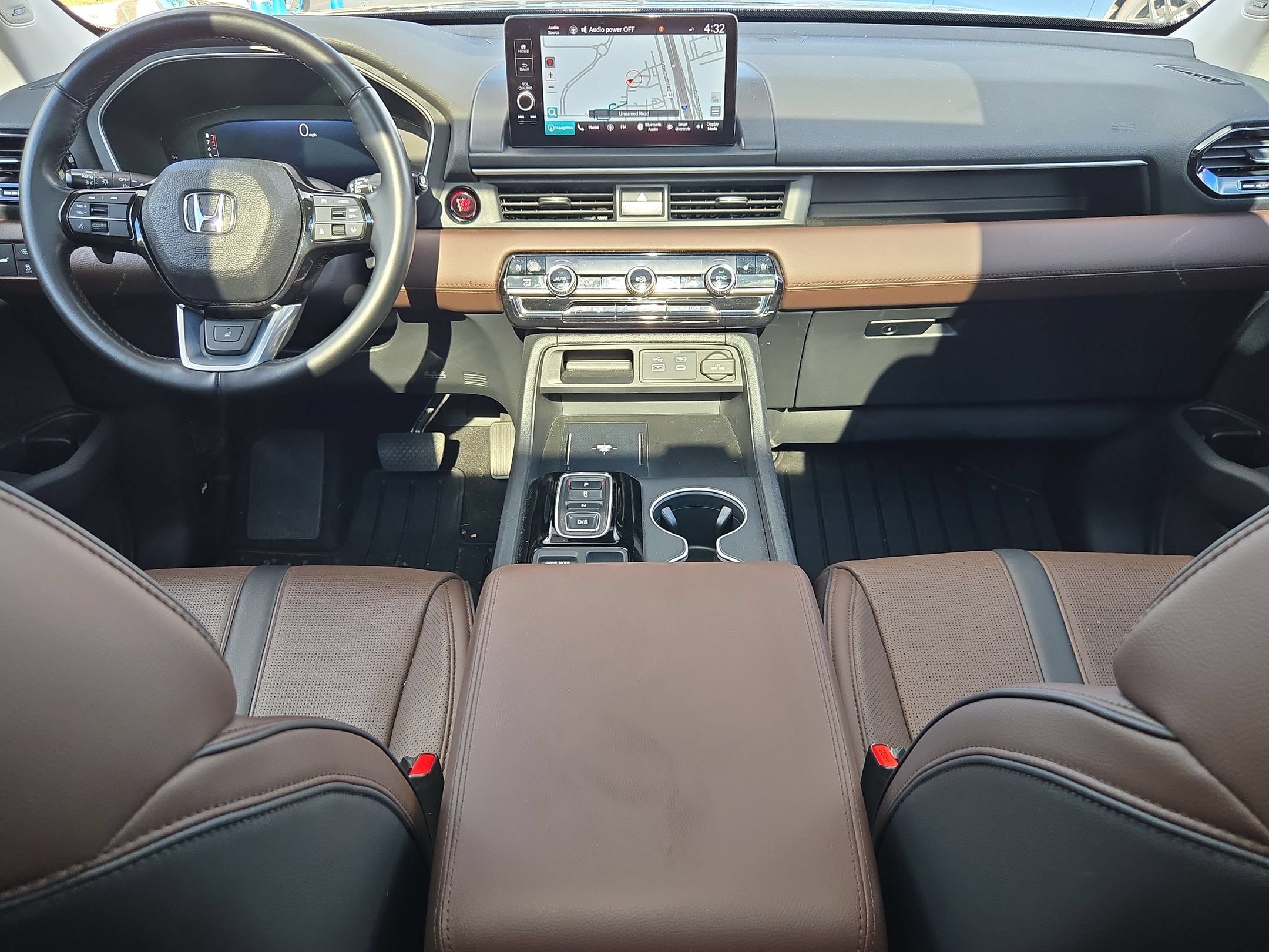 Used 2023 Honda Pilot Elite image 16