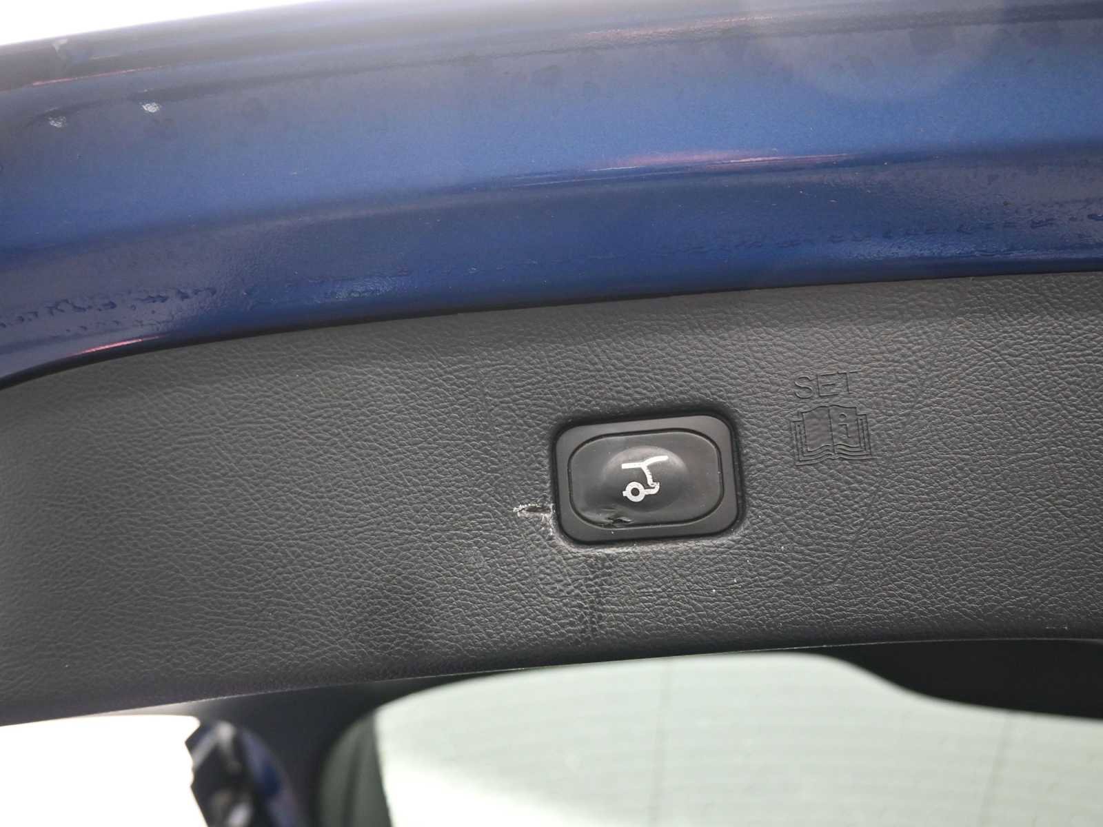 Used 2022 Ford Edge Titanium image 23