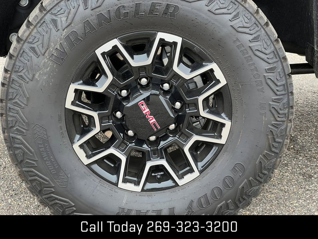 Certified 2026 GMC Sierra 2500 AT4X w/ LPO, Black Badging Package image 10