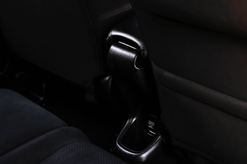 Used 2018 Honda HR-V EX image 41