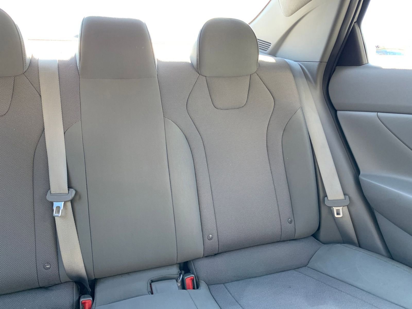 Used 2021 Hyundai Elantra SE image 35