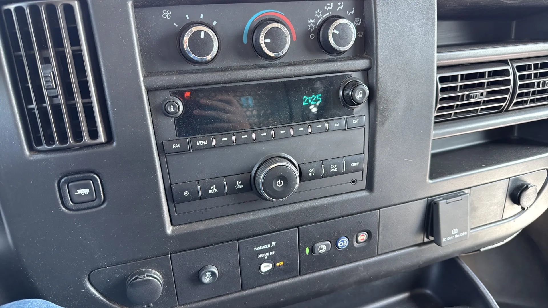 Used 2021 Chevrolet Express 2500 w/ Driver Convenience Package image 22