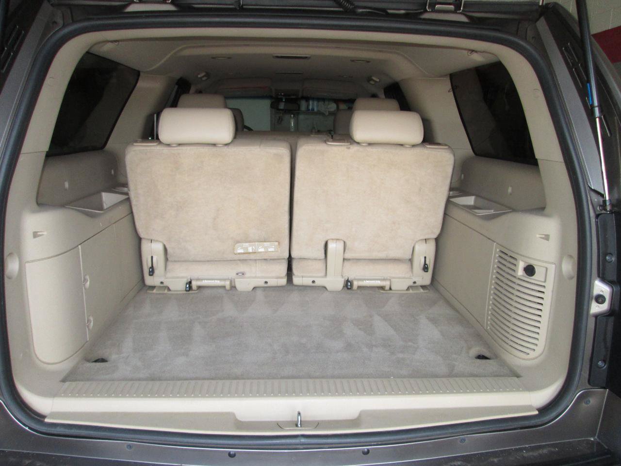 Used 2012 Chevrolet Suburban LT AWD/4WD image 37