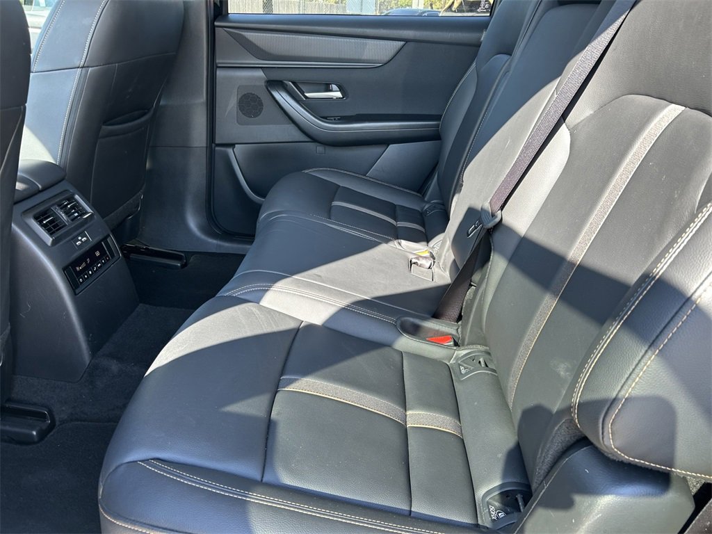 Used 2025 MAZDA CX-90 3.3 Turbo w/ Select Package image 17