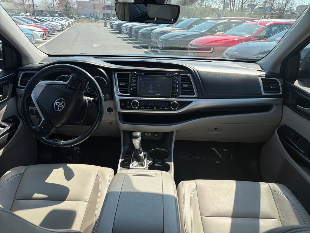 Certified 2018 Toyota Highlander XLE image 15
