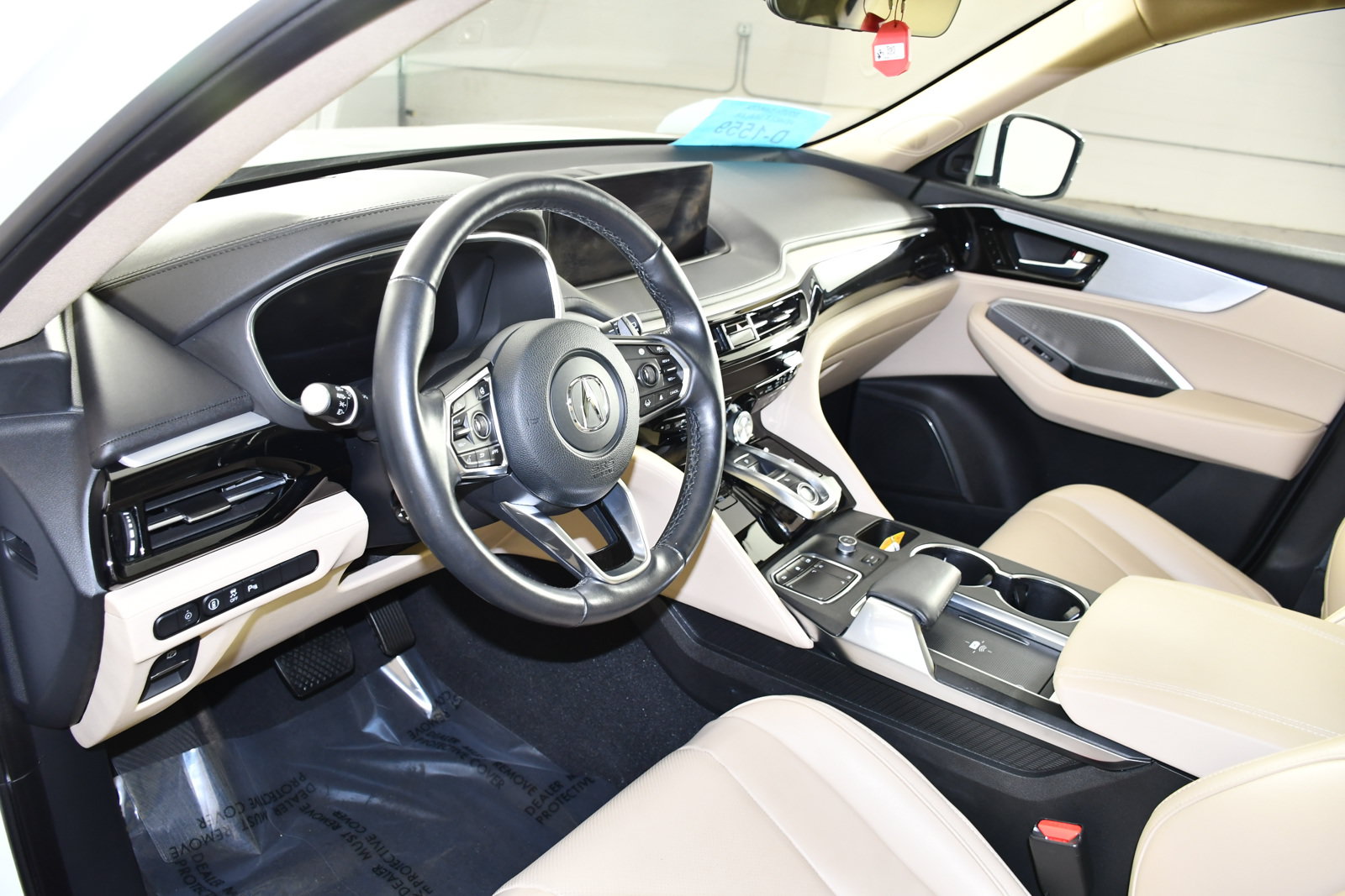Certified 2024 Acura MDX SH-AWD w/ Technology Package image 2