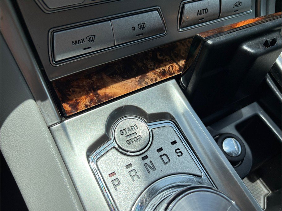 Used 2012 Jaguar XF RWD image 27