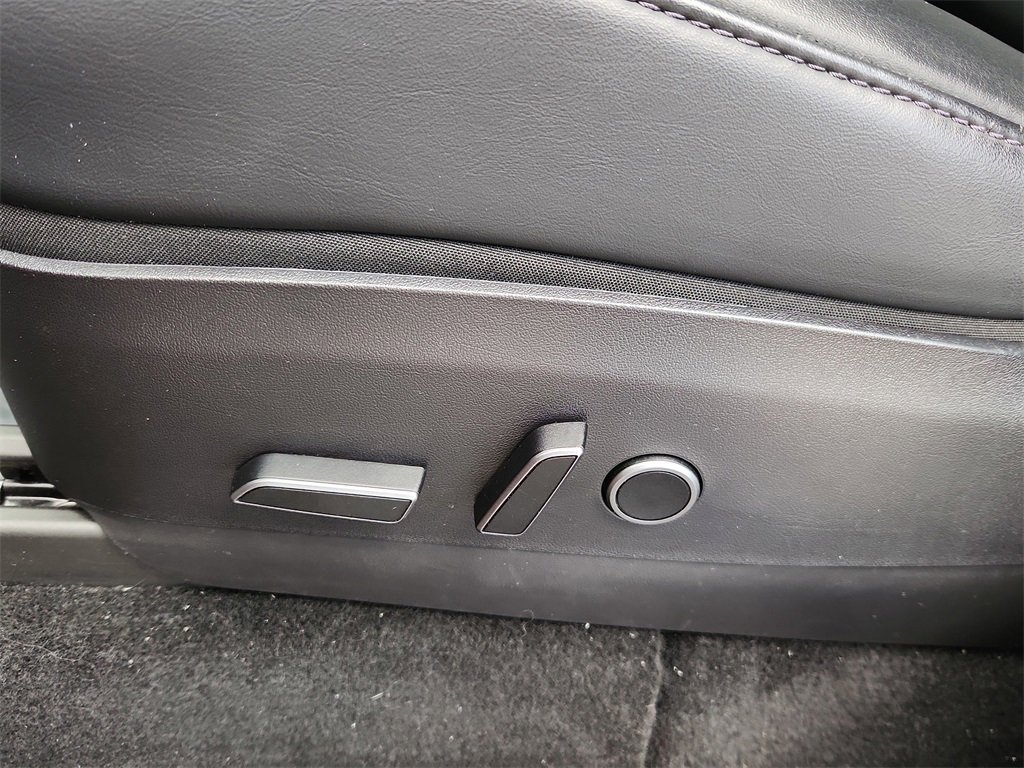 Used 2021 Tesla Model Y Long Range image 8