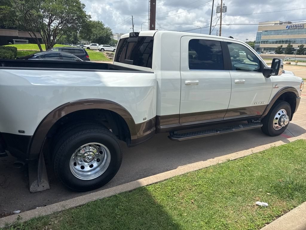 Used 2023 RAM 3500 Limited AWD/4WD image 11