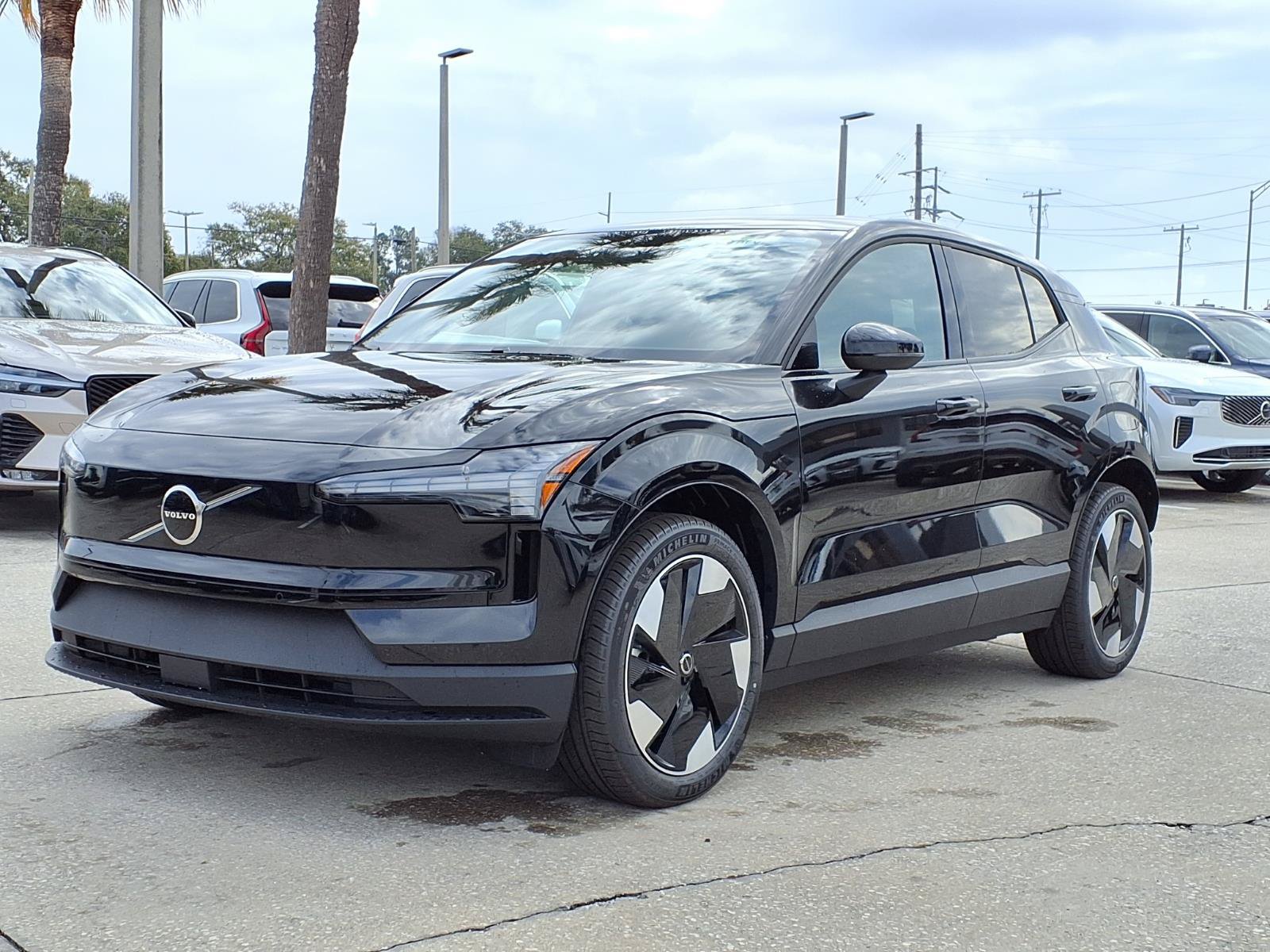 New 2026 Volvo EX30 Plus w/ Protection Package Premier AWD/4WD image 3