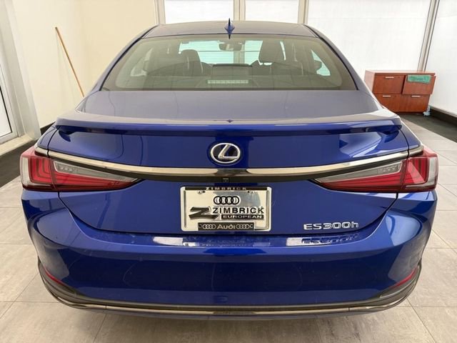 Used 2022 Lexus ES 300h F Sport w/ Accessory Package 2 image 4