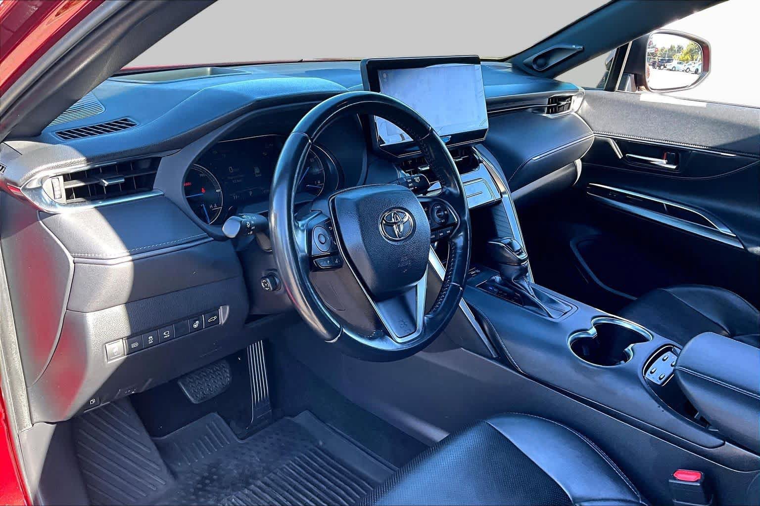 Used 2021 Toyota Venza Limited w/ Advanced Technology Package AWD/4WD image 17