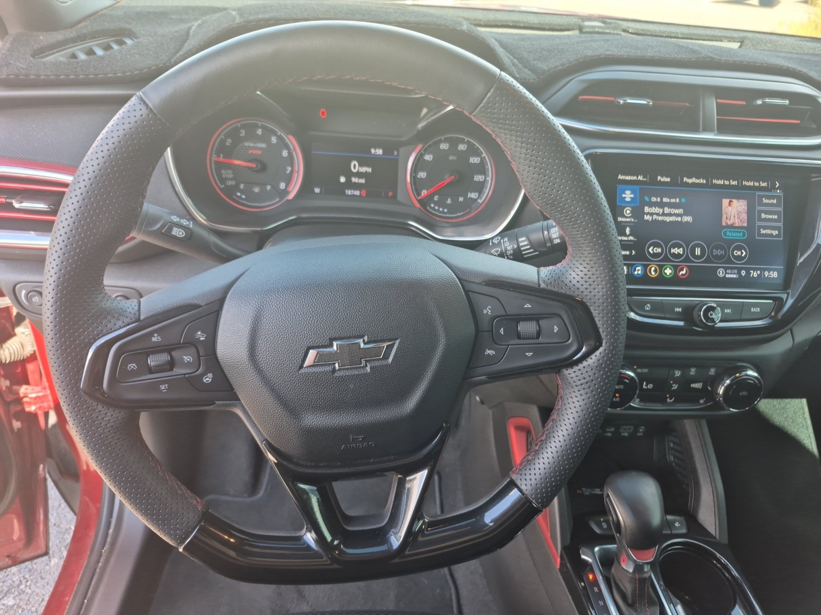 Used 2022 Chevrolet TrailBlazer RS w/ Sun and Liftgate Package FWD image 9