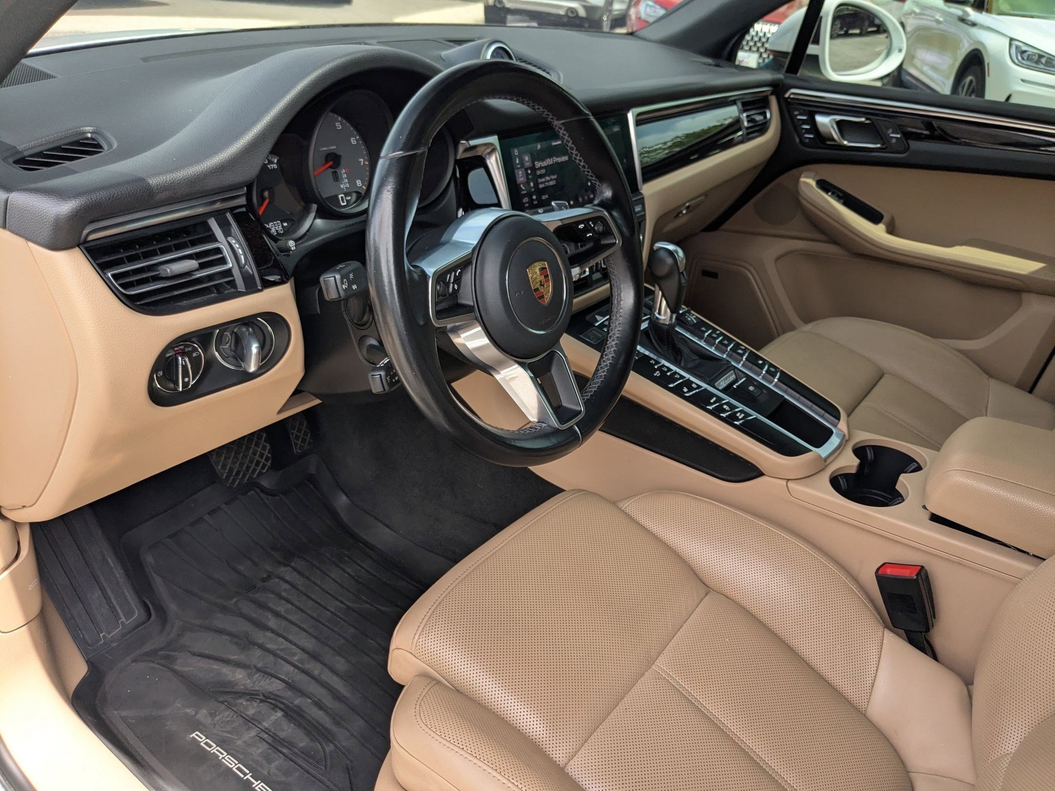 Used 2021 Porsche Macan S AWD/4WD image 10