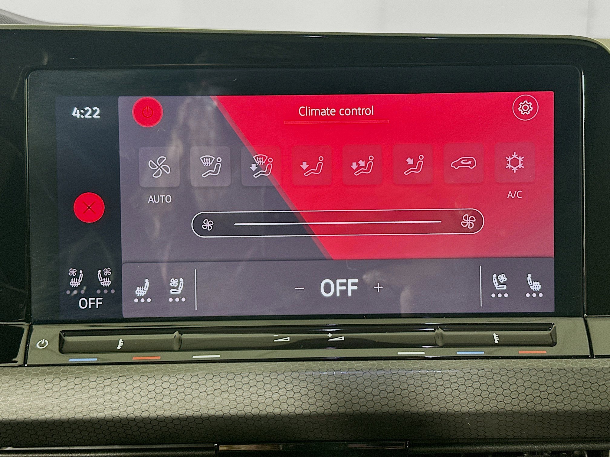 Used 2022 Volkswagen GTI SE image 22