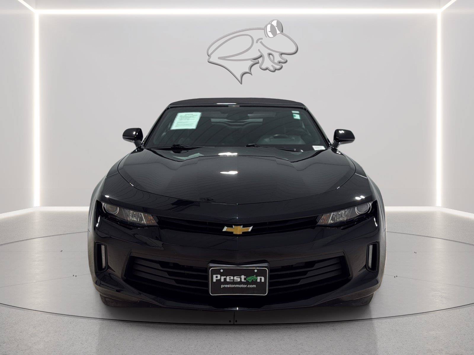 Used 2017 Chevrolet Camaro LT w/ Technology Package RWD image 8