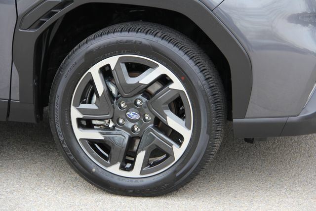 Used 2025 Subaru Forester Limited AWD/4WD image 14