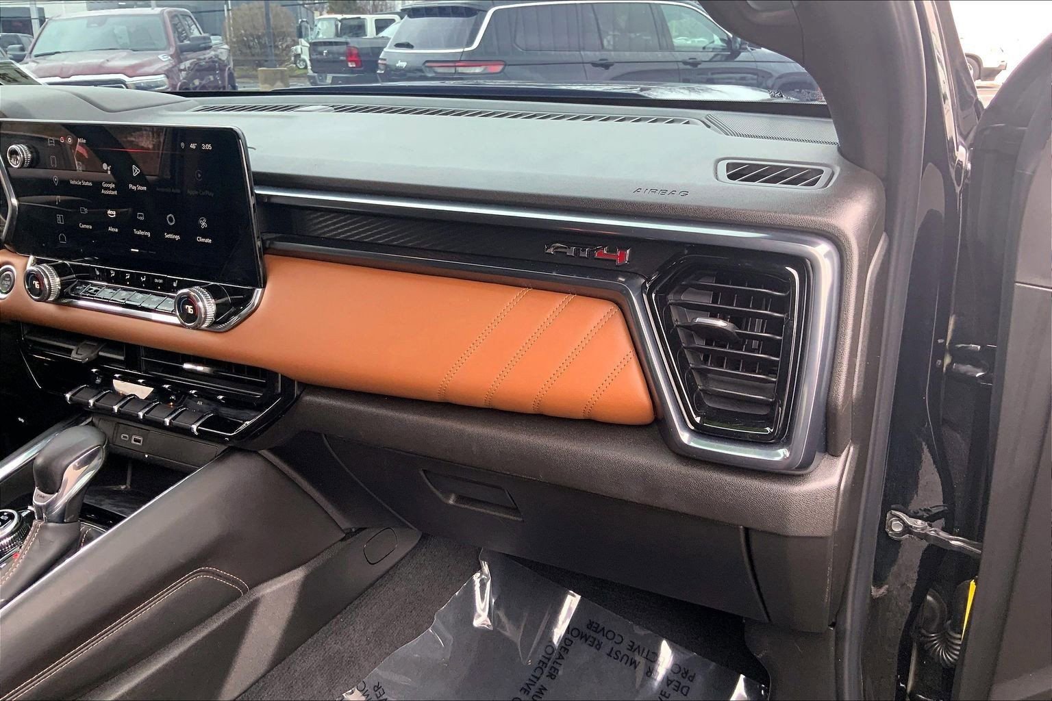Used 2024 GMC Canyon AT4 AWD/4WD image 18