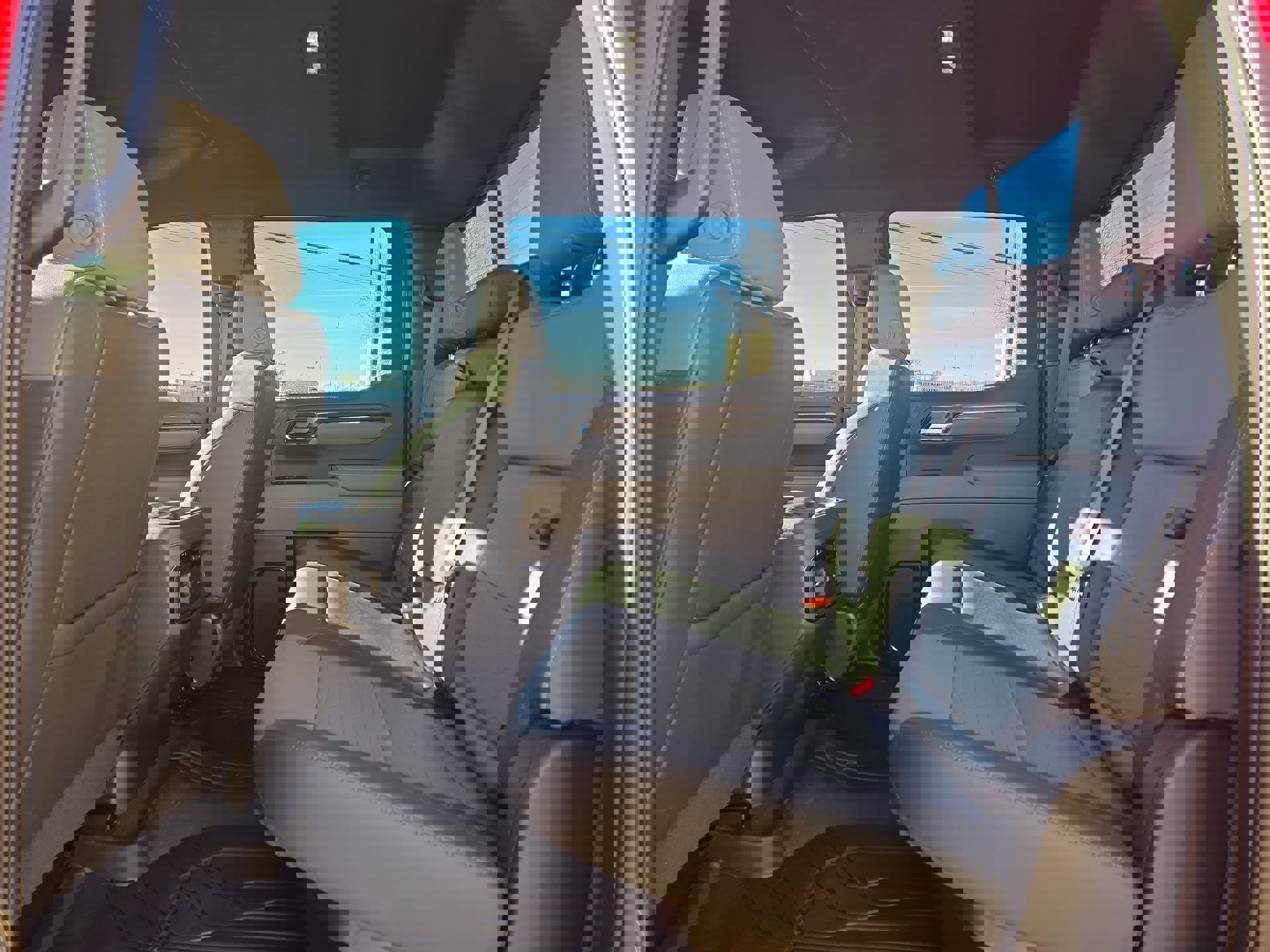 Used 2025 Chevrolet Silverado 1500 ZR2 w/ Technology Package image 13