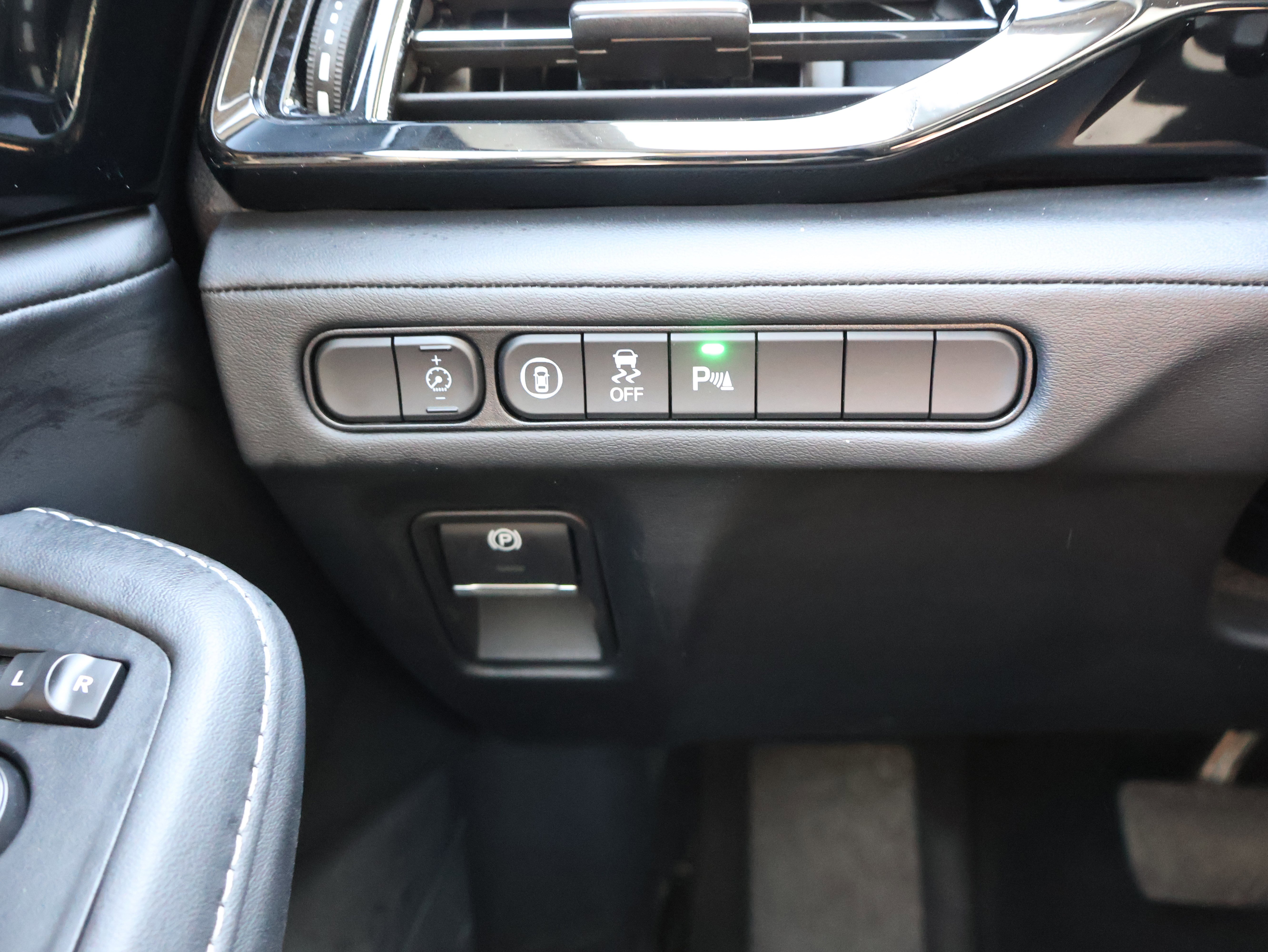 Used 2023 Acura MDX SH-AWD w/ Technology Package image 40
