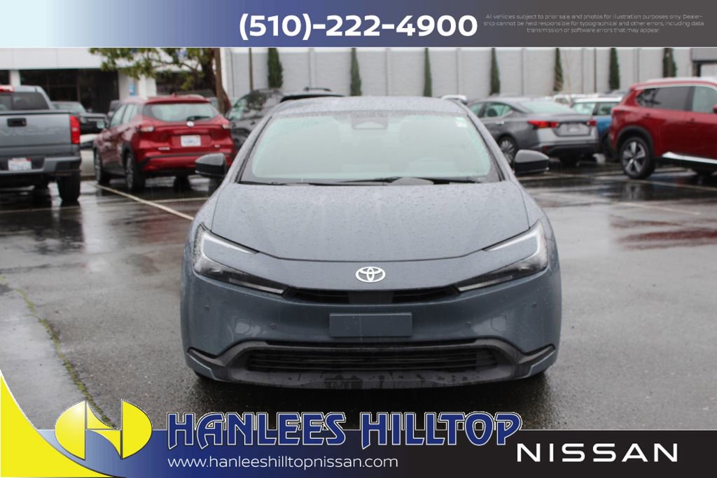 Used 2024 Toyota Prius LE image 3