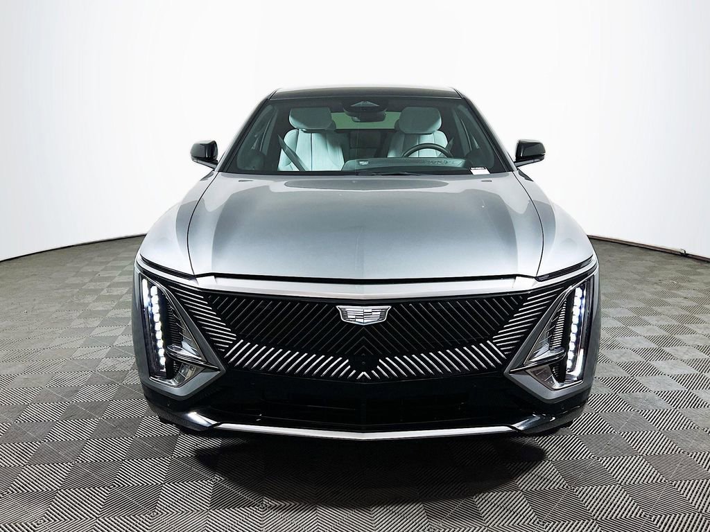 Used 2024 Cadillac Lyriq Luxury RWD image 3