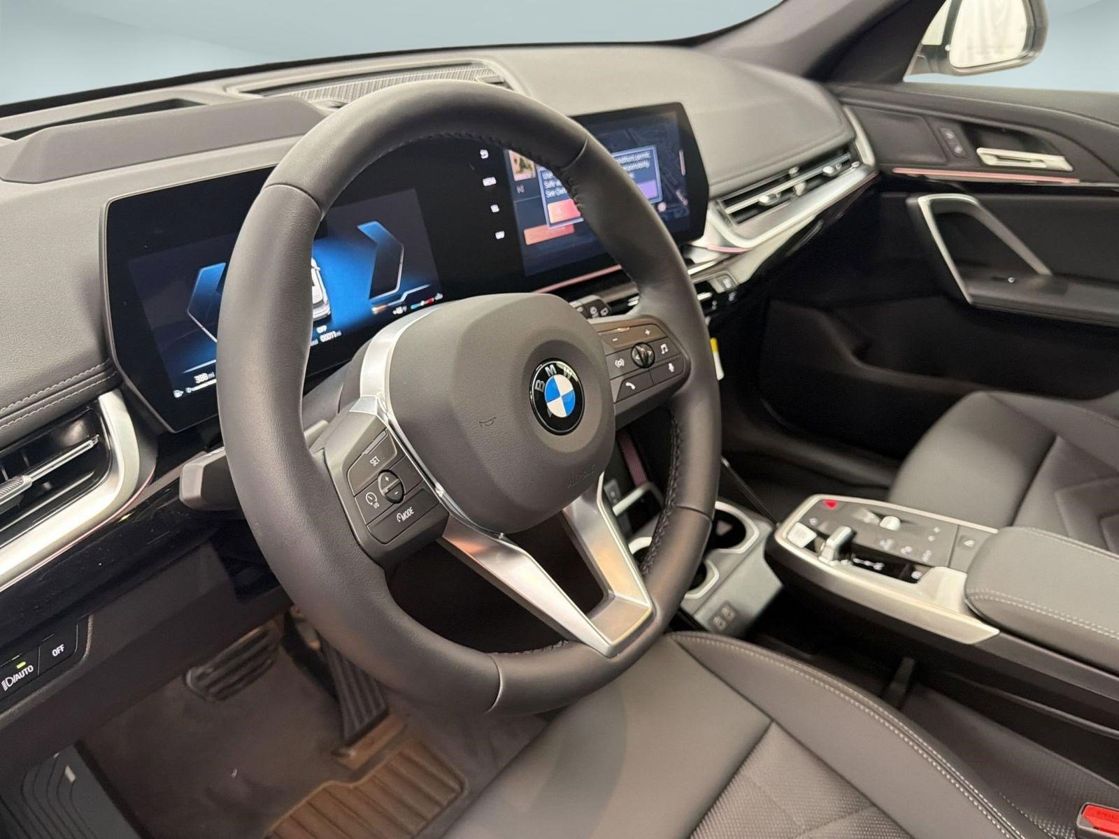 Used 2026 BMW X1 xDrive28i w/ Technology Package AWD/4WD image 4