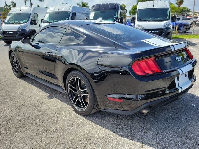 Used 2022 Ford Mustang Premium image 3