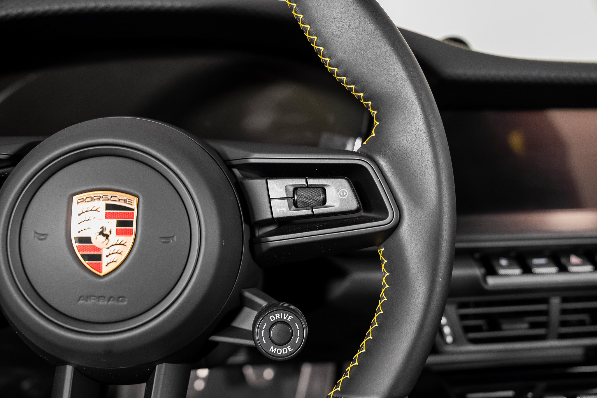 Used 2025 Porsche 911 GT3 RWD image 44