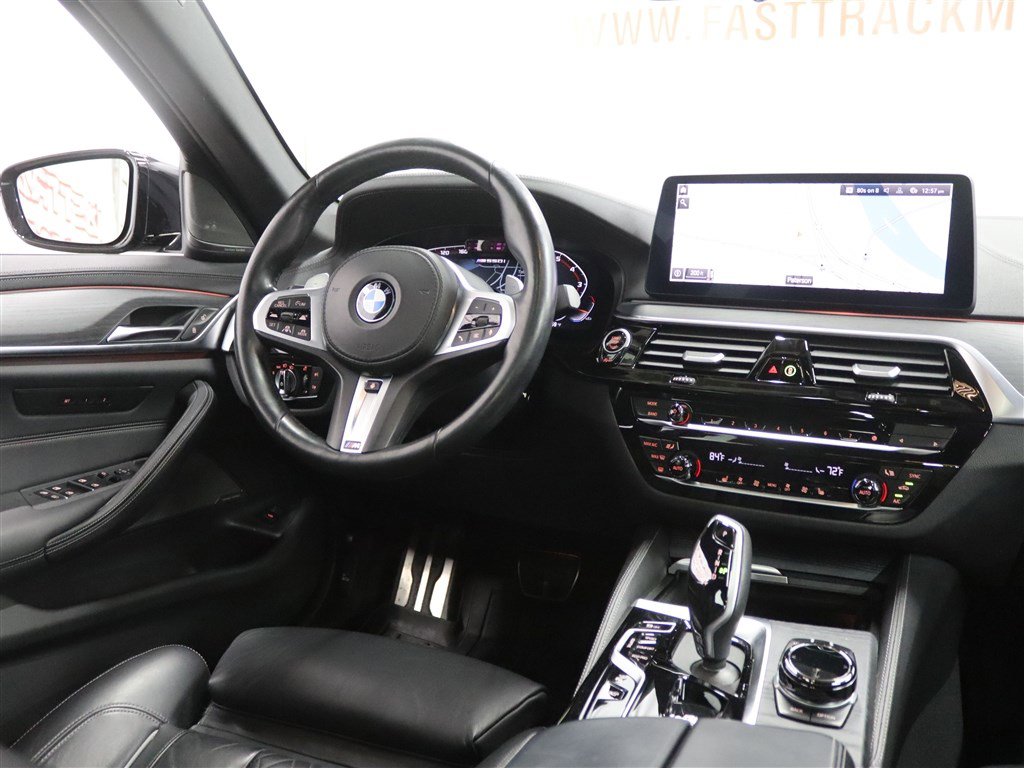 Used 2022 BMW M550i xDrive w/ Executive Package image 21
