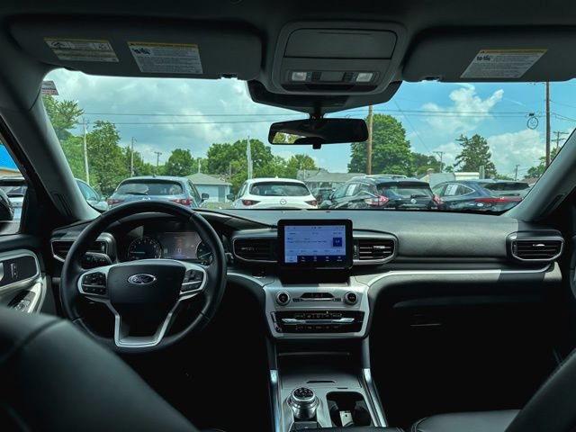Used 2022 Ford Explorer XLT AWD/4WD image 20