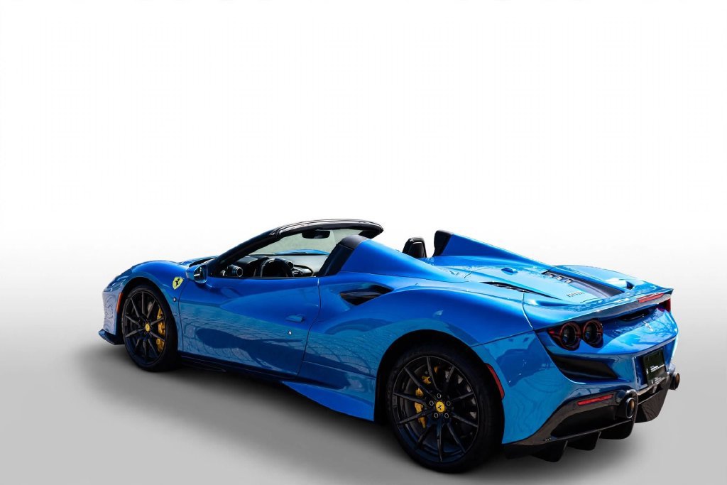 Certified 2022 Ferrari F8 Tributo RWD image 8