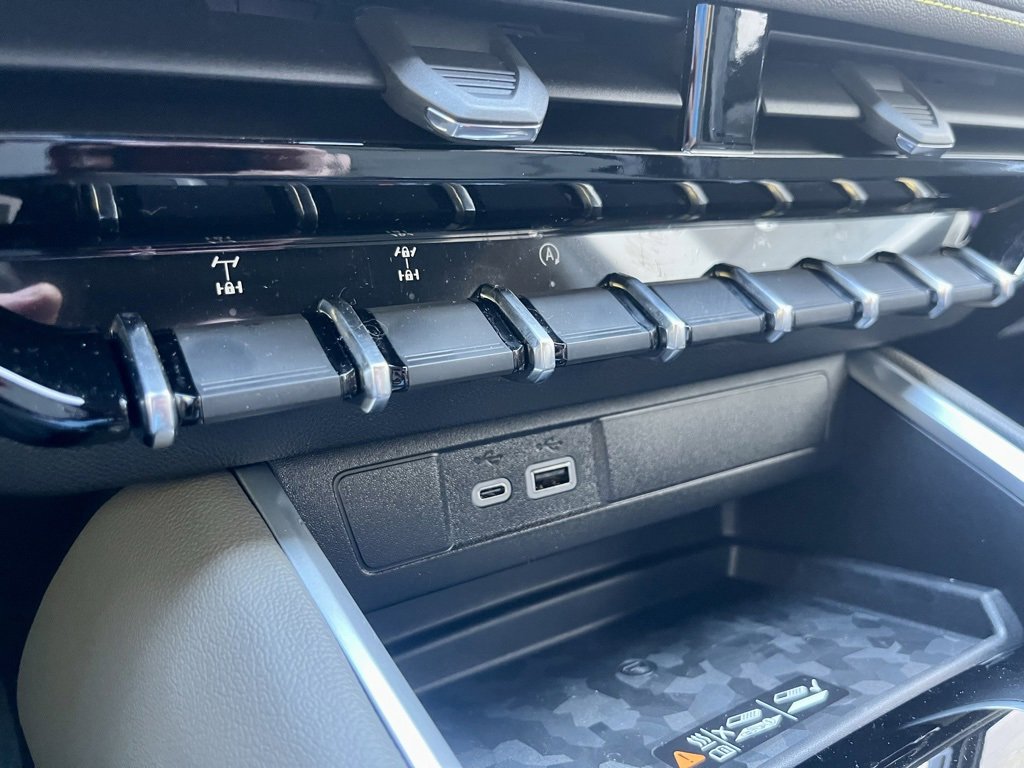 New 2026 Chevrolet Colorado ZR2 w/ Technology Package image 17