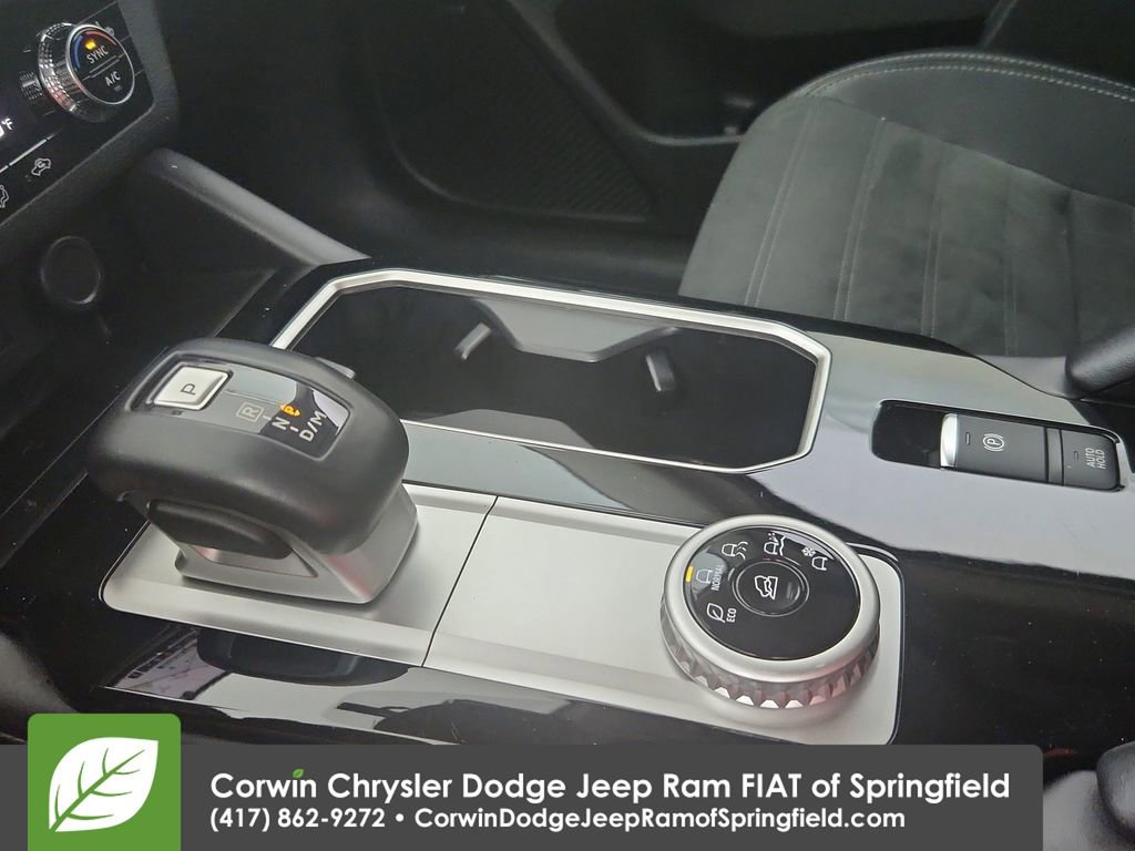 Used 2025 Mitsubishi Outlander SE FWD image 27