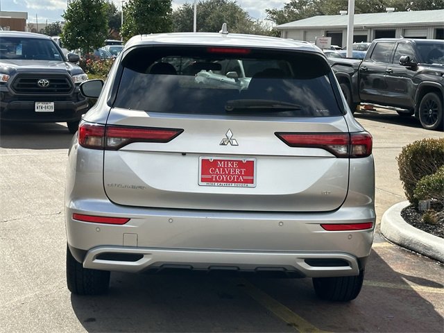 Used 2024 Mitsubishi Outlander SE image 6