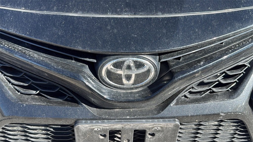 Used 2021 Toyota Camry XSE image 13