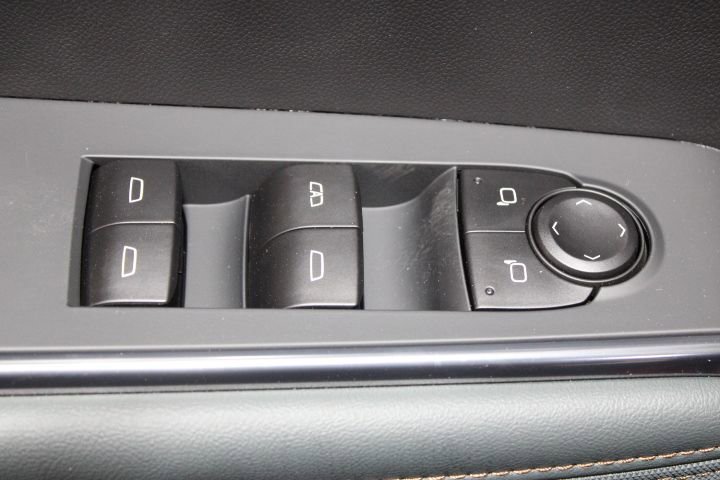 New 2025 GMC Acadia AT4 w/ Super Cruise Package image 10