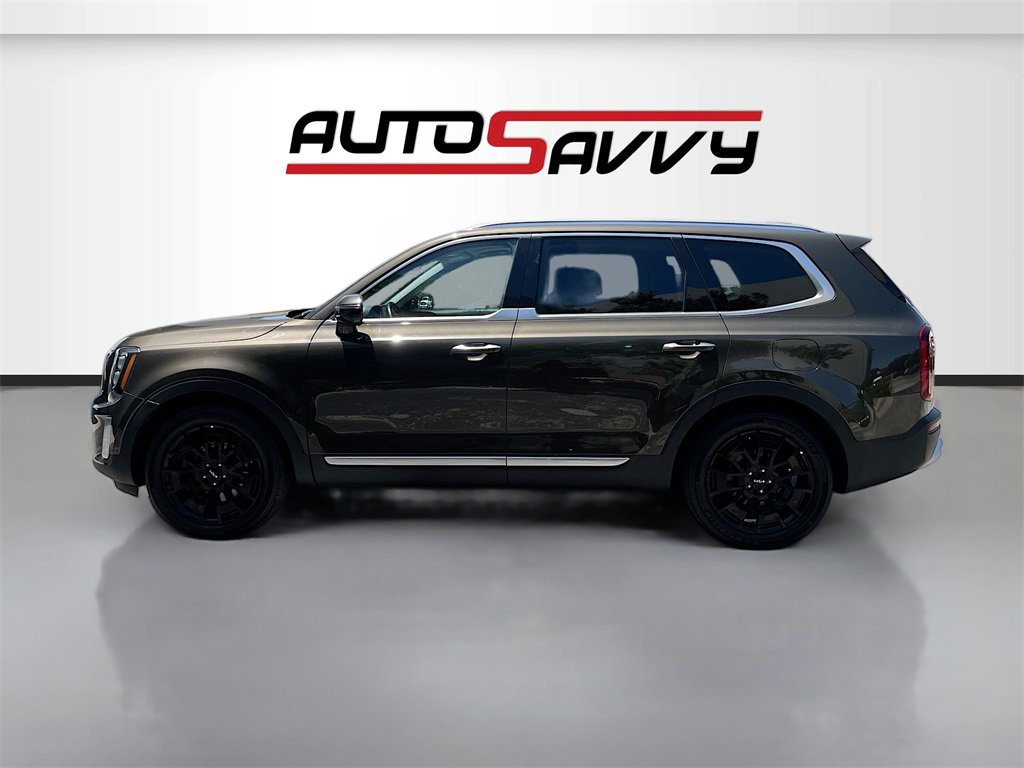 Used 2022 Kia Telluride SX w/ SX Prestige Package image 4