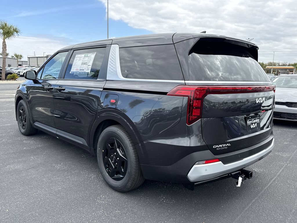 New 2026 Kia Carnival FWD image 6