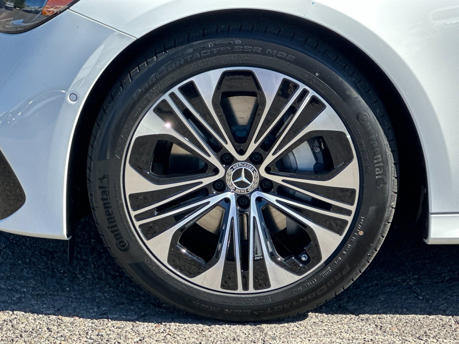 New 2026 Mercedes-Benz E 350 4MATIC Sedan image 23