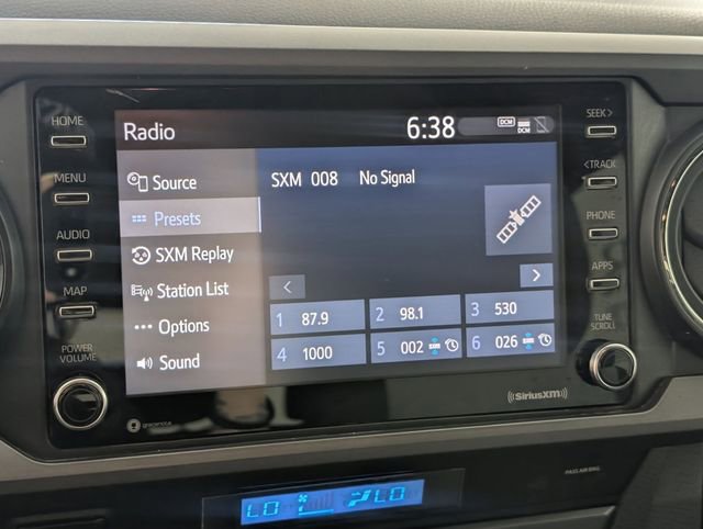 Used 2021 Toyota Tacoma TRD Off-Road w/ Technology Package AWD/4WD image 19