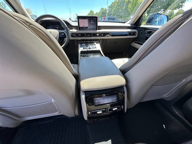 Used 2022 Lincoln Aviator Reserve w/ Elements Package Plus AWD/4WD image 19