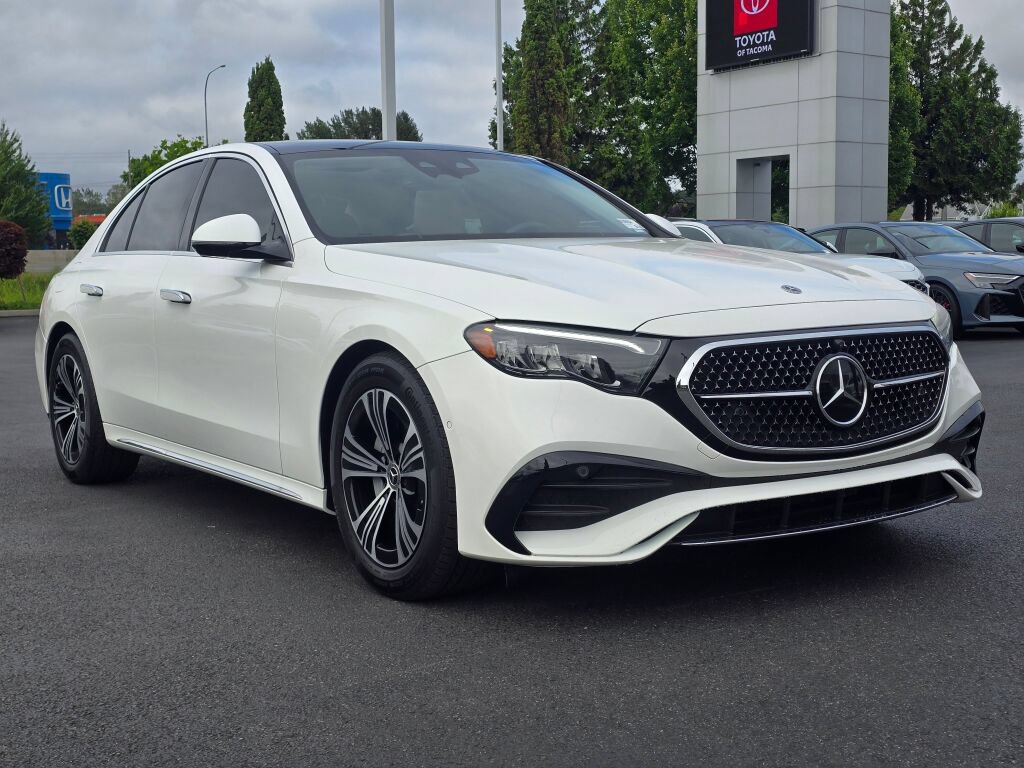 Used 2024 Mercedes-Benz E 350 4MATIC Sedan image 8