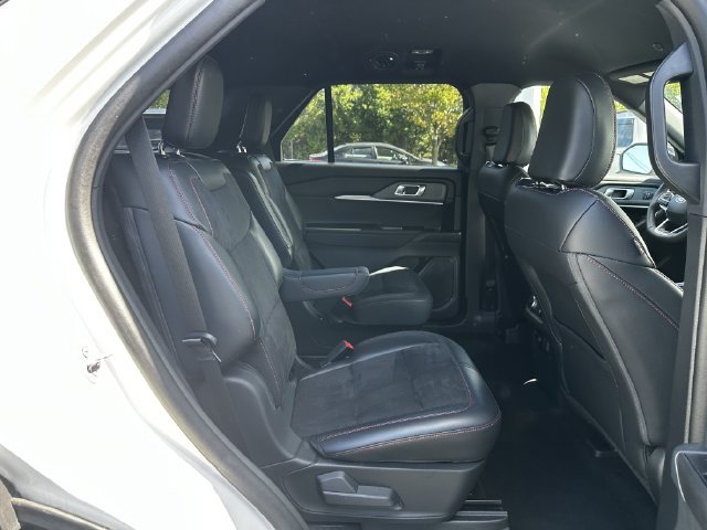 Used 2025 Ford Explorer ST AWD/4WD image 37