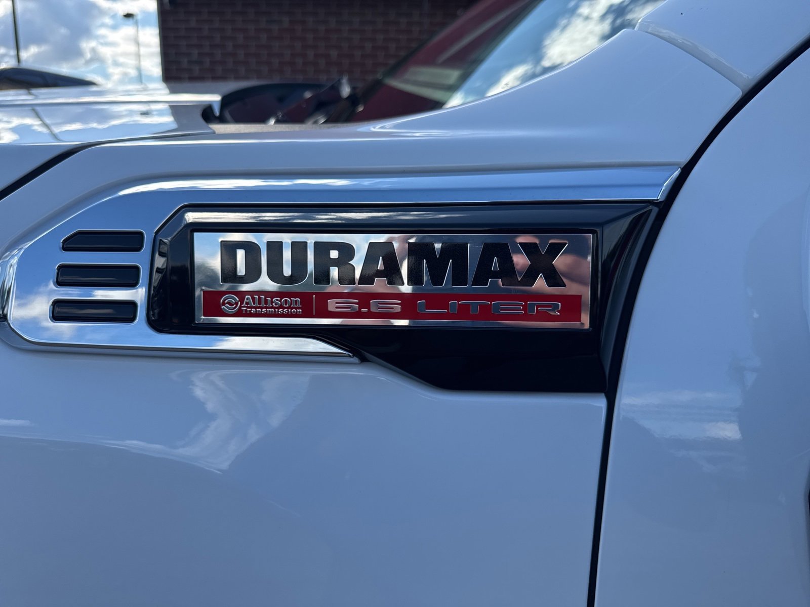 Used 2024 GMC Sierra 3500 SLE w/ SLE Value Package image 3