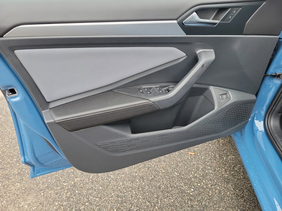 New 2026 Volkswagen Jetta SE image 32