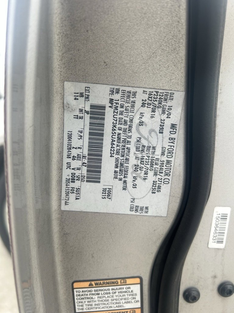 Used 2005 Ford Explorer XLT image 11