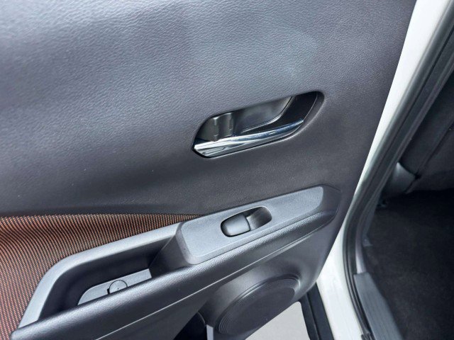 Used 2024 Nissan Kicks SR image 37