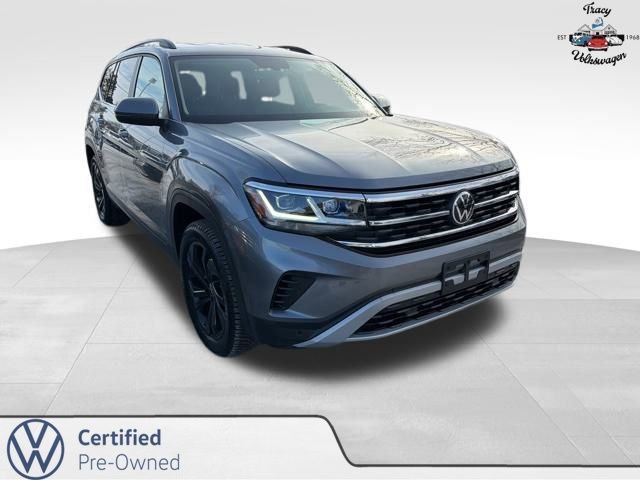 Certified 2023 Volkswagen Atlas SE w/ Black Wheel Package image 1